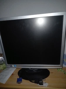 Moniteur Hanns.G 14 pouces noir - Photo 1/3