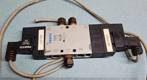 FESTO CPE18-M1H-5/3G-1/4 170247 Solenoid Valve - Picture 1 of 6