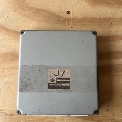 Nissan 240sx S14 1997 1998 OEM motor A/T computador ECU ECM J7 Foto 1 de 3