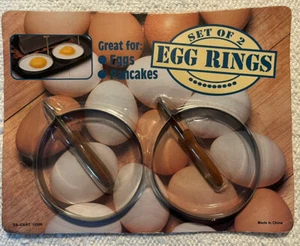 Set Of Two Egg/Pancake Rings With Wooden Handles - Picture 1 of 6