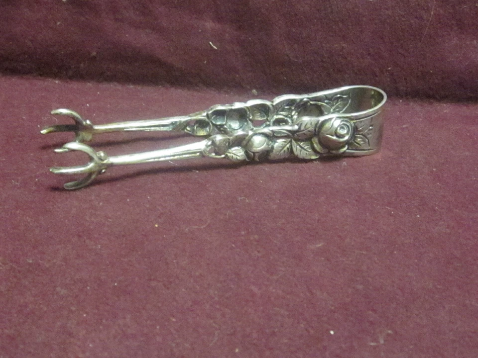 Vintage AMD 800 Silver ROSE  SUGAR TONGS  3 3/4" 20g No Mono    - Image 1 of 4