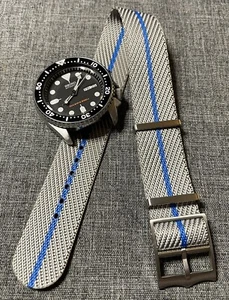 Premium Single Pass Nylon Strap / Grey Blue Stripe / Crown Buckle 20/22mm - Picture 1 of 7
