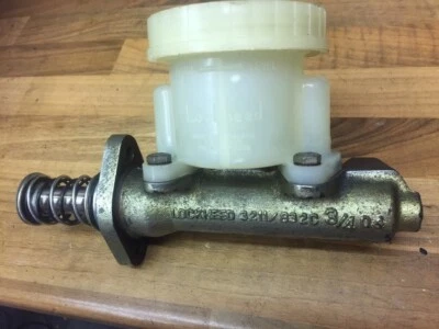 CF Bedford Brake Master cylinder Dual Tandem Exchange Recon with new seals - Image 1 of 4