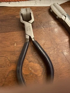 Set of Pliers with Plastic Jaws Used To Bend Wire or Sheets In Jewelry Making - Picture 1 of 6