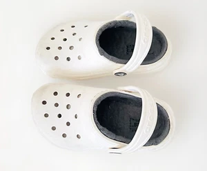 Crocs Unisex Lined Toddler Girls Size C10 Classic Clog White Slide Fuzzy - Picture 1 of 7