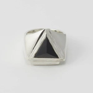 SAR - STERLING SILVER - ONYX TRIANGLE PYRAMID RING - 8 - Picture 1 of 17