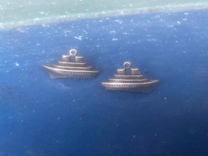 OCEAN SEA JEWELRY 4 CRUISE SHIPS 3D PEWTER CHARMS All New. - Picture 1 of 1