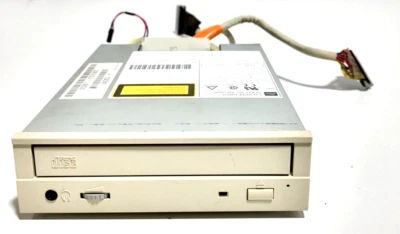 TOSHIBA XM-5401B  4X SCSI 50 PIN. Tray Load Internal 5.25" CD-ROM Drive 5V - Image 1 of 4