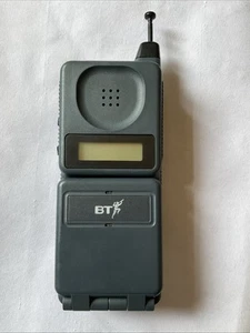 Vintage Rare MOTOROLA MicroTAC Flip Phone BRITISH TELECOM LOGO - Zdjęcie 1 z 14