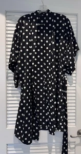 Natori Morgenmantel schwarz-weiß gepunktet - Bild 1 von 3
