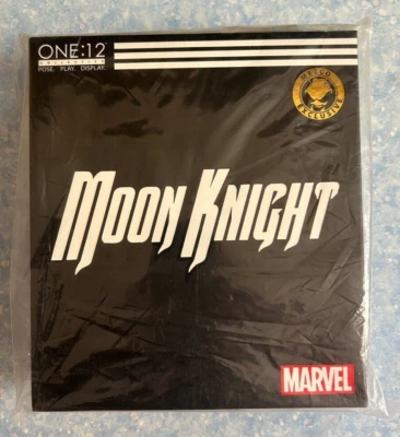 Mezco One : 12 Collective MOON KNIGHT Crescent Edition Action Figure SDCC - Image 1 of 4
