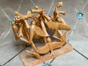Folk Art Wood Carving of 6 Hummingbirds Collecting Nectar From Trumpet Flowers - Picture 1 of 12