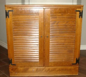 Ethan Allen 1979 Heirloom Coll Cabinet Nutmeg Maple 10-4575 (Pickup Only) - Picture 1 of 15