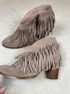 Ariat Unbridled Fringe Booties Layla Sand Tan Size 9 Western Boot Festival Suede - Picture 1 of 13