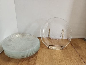 Lot of 9 Arcoroc France Canterbury Crocus 7 1/2" Salad Plates . Vintage - Picture 1 of 3