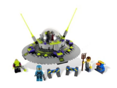 LEGO Alien Conquest UFO Abduction Set #7052 - Image 1 of 4