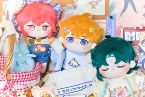 In Stock Anime Genshin Impact Xiao Diluc 20 cm Peluche Vestire Bambola Giocattolo Regalo Natale - Foto 1 di 11