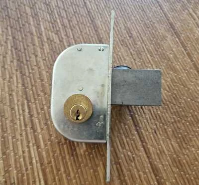 Serratura da Infilare a Cilindro Fisso Infissi Ferro Art. 42110-30 Cisa - Immagine 1 di 2