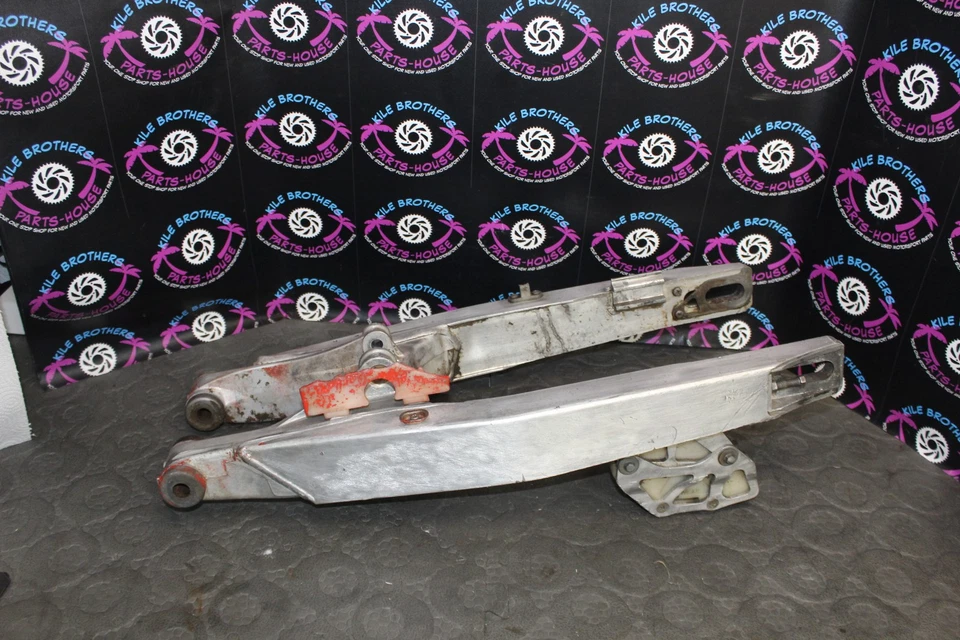 1988 Honda CR125R OEM ПОВОРОТНЫЙ РЫЧАГ ПОДВЕСКИ 52000-KS6-830 - Изображение 1 из 4