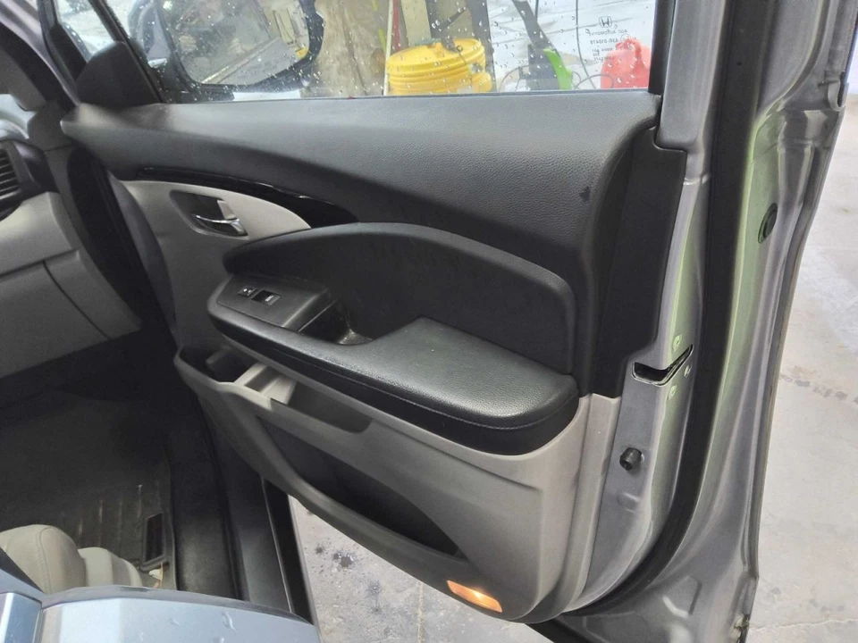 PILOT     2017 Front Door Trim Panel 660058 Foto 1 de 1