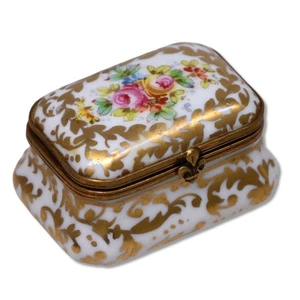 Sevres Porcelain Trinket Pill Box Gold Laurels Floral Painted Antique 1764 - Picture 1 of 6