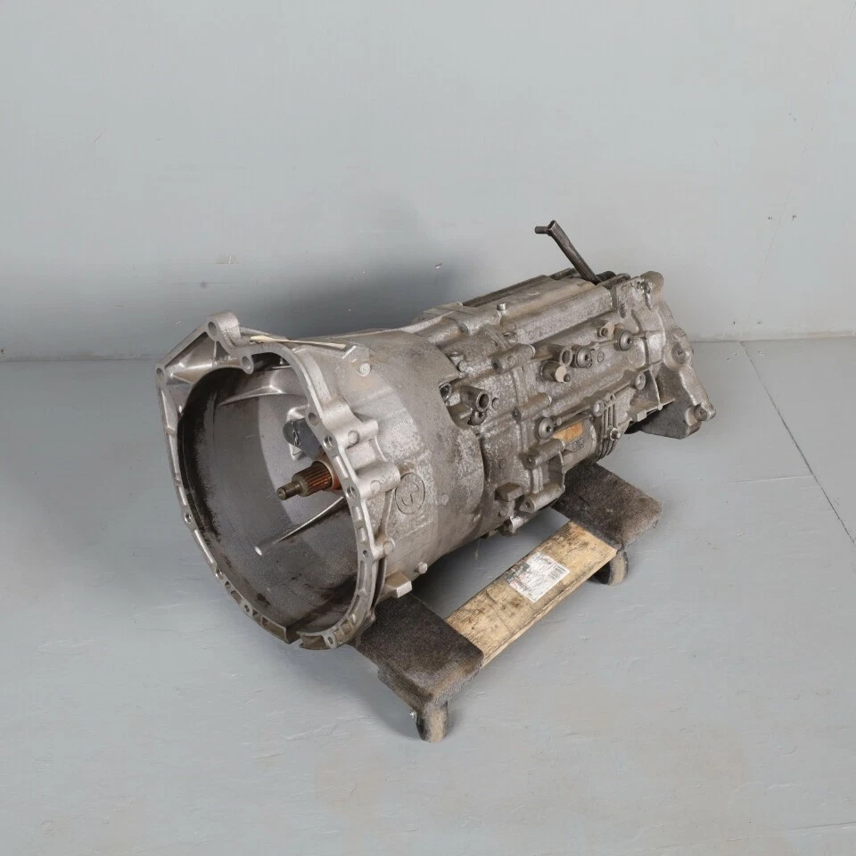 2006 BMW 325xi 330xi Transmission 6 Speed Manual OEM Used Foto 1 de 4