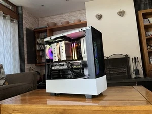 High End Gaming PC - RTX 3070 8GB, Ryzen 9 3900X, 32GB DDR4, 1TB M.2 SSD - Bild 1 von 3