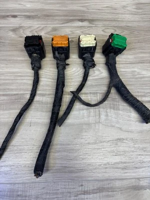 Chrysler Town & Country LX 2006 6 cilindros 3,3 L ECM ECU arnés de cableado conector de enchufe Foto 1 de 4