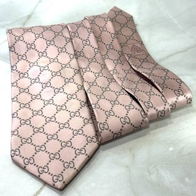 Corbata Gucci GG Rosa Seda Jacquard Rosa Pálido/Usada Foto 1 de 4