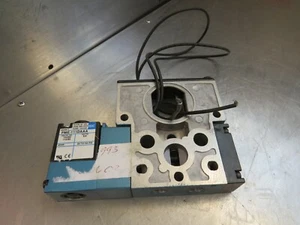 Mac 811C-PM-111DA-142 Valve w/ PME-111DAAA 120v - Picture 1 of 4