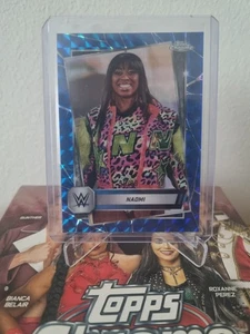 Naomi /99 Blue Geometric Refractor #194 Topps WWE Chrome 2025 - Bild 1 von 1