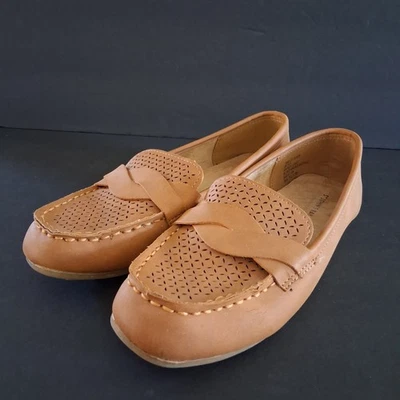 St John's Bay Cassien Womens Size 7.5M Low Top Pull On Shoes - Image 1 of 4