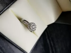 Diamant Verlobungsring 0,5 1/2 Karat 10 Karat Weißgold Gr. 7 nie getragen Neu - Bild 1 von 10