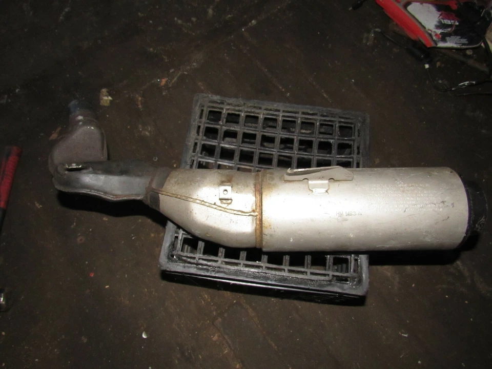 1991 年本田 cbr1000 f 排气消声器 — 第 1/1 张图片