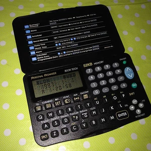 ZEON TECH PERSONAL ORGANIZER 52KB SPEICHER WECKER RECHNER PLANER SELTEN - Bild 1 von 1
