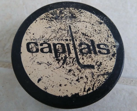 Washington Capitals Viceroy Hockey Puck Made In Canada NHL Kay Cover