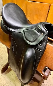 Dressage Saddle - Passier Grand Prix Special - Picture 1 of 5