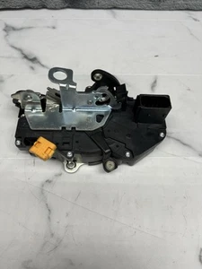 10036076 Lock Actuator Front Left Driver Side For 2007-2009 Chevy GMC Cadillac - Picture 1 of 8