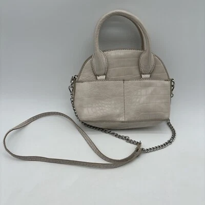 Mini bolso bandolera Zara crema estampado cocodrilo herrajes plateados Foto 1 de 4