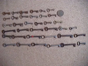 36x antique small tubular type wood box keys , casket , jewellery box keys etc. - Picture 1 of 8