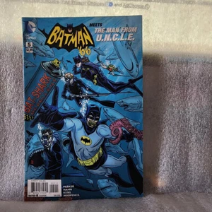DC BATMAN 66 MEETS THE MAN FROM UNCLE #5 - Picture 1 of 17