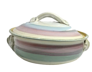 Cazuela cubierta de esmalte estilo años 80 plato con tapa cerámica artística de 10" firmada bonita - Imagen 1 de 9