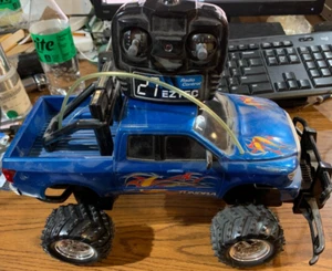 RC Toyota Tundra Truck with remote control - Bild 1 von 1