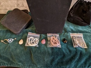 NEU Earth Stone Set mit DREI 17" Halsketten: schwarzer Achat - Mondstein - Rhodonit - Bild 1 von 20