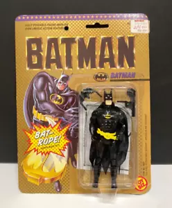 Toy Biz DC Comics Superheroes BATMAN ACTION FIGURE with Batrope Vintage 1989 NEW - Picture 1 of 2