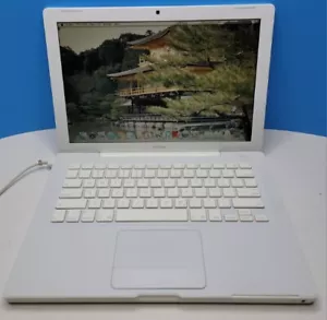 MacBook 13" Laptop Intel Core 2 Duo 2.1GHz 1GB - Read Description. - Picture 1 of 12