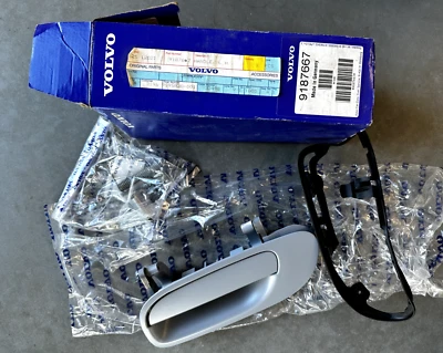 Genuine Volvo Exterior Door Handle 9187667 LH for P2 V70 S60 S80 - Image 1 of 3