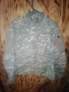 Chaqueta de Combate Camuflada Digital del Ejército de los Estados Unidos Talla XL Corta Ht: 59-63 In. Ch:33-37 pulgadas - Imagen 1 de 6
