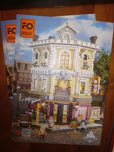 FUNWHOLE Antique Store Lighting Building-Bricks Set City Town Corner Shop - Picture 1 of 8