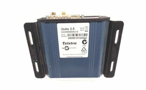 AS NEW TELSTRA GENUINE ORIGINAL NAVMAN GPS TRACKING DEVICE QUBE 2.5 WITH CABLE - Image 1 of 1